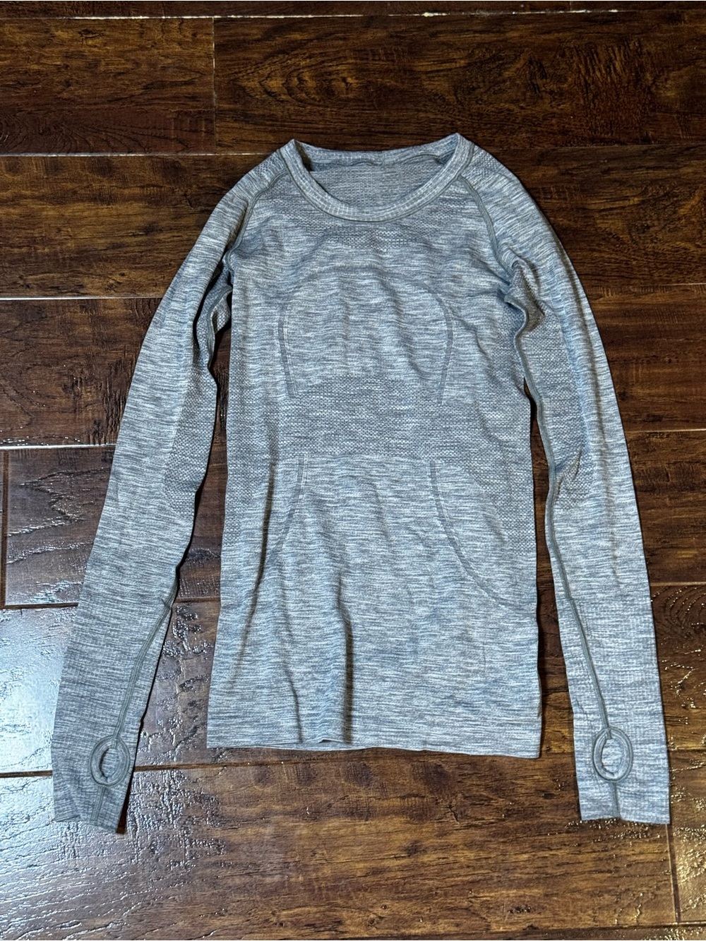 Lululemon Swiftly Tech Long Sleeve Grey Tee Size 4